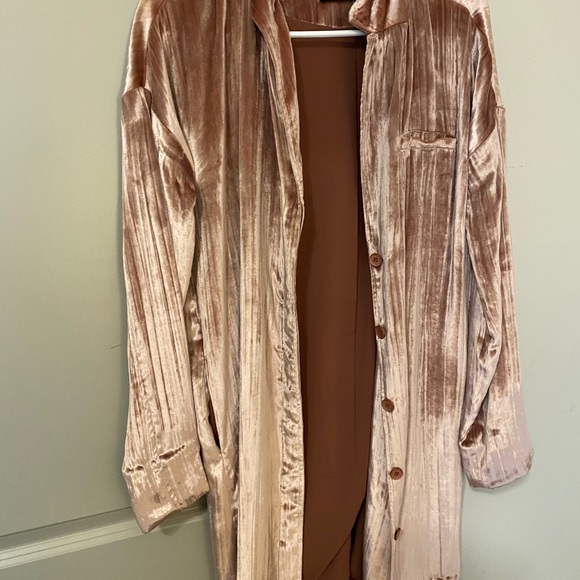 J Brand Blush Velvet Duster - Picture 2 of 5